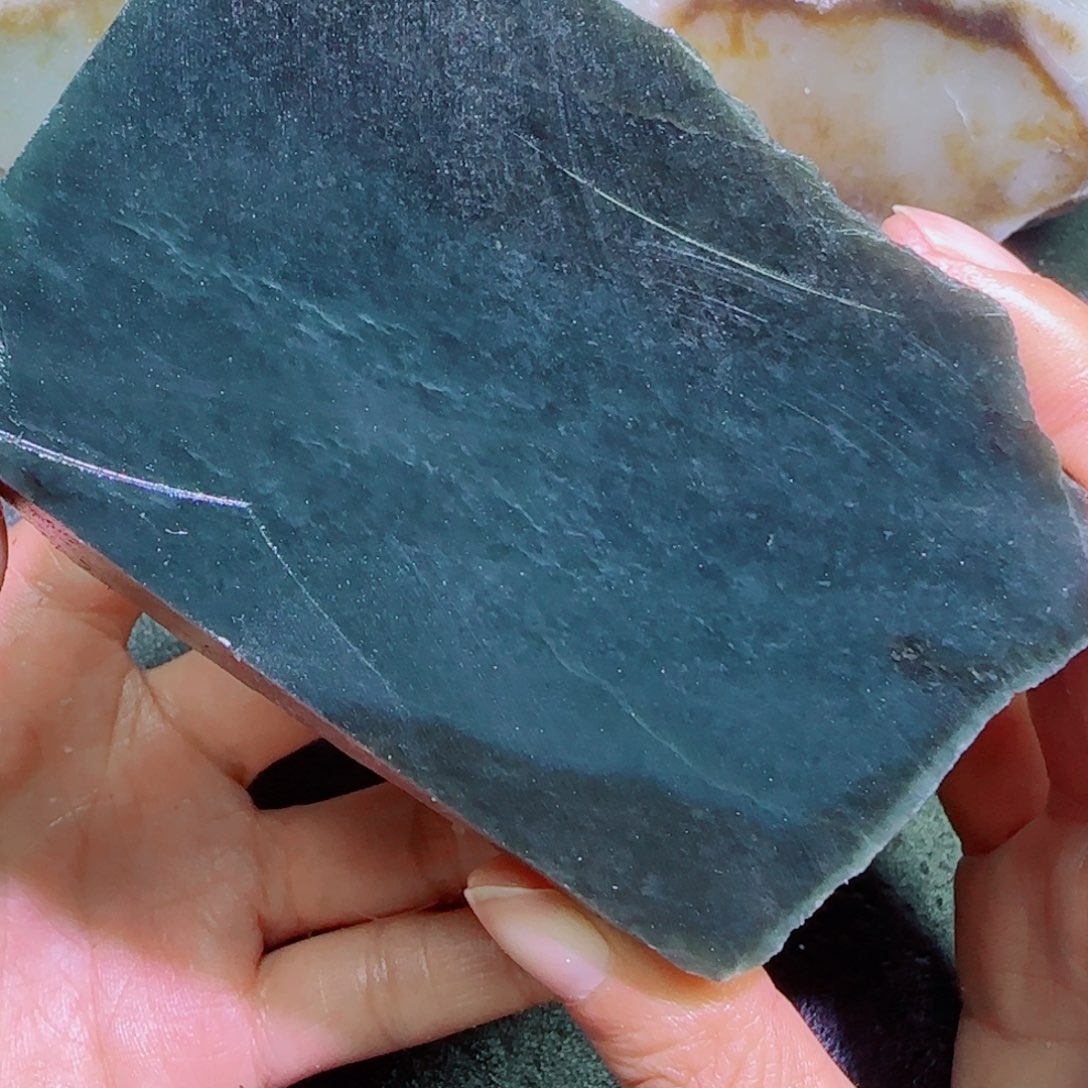 和田玉未镶嵌珠宝半成品