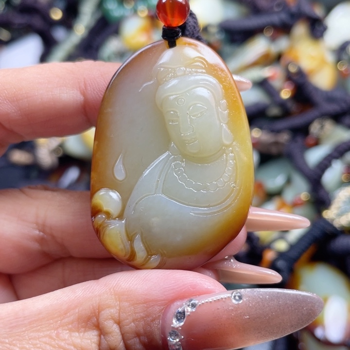 和田玉颈饰未镶嵌