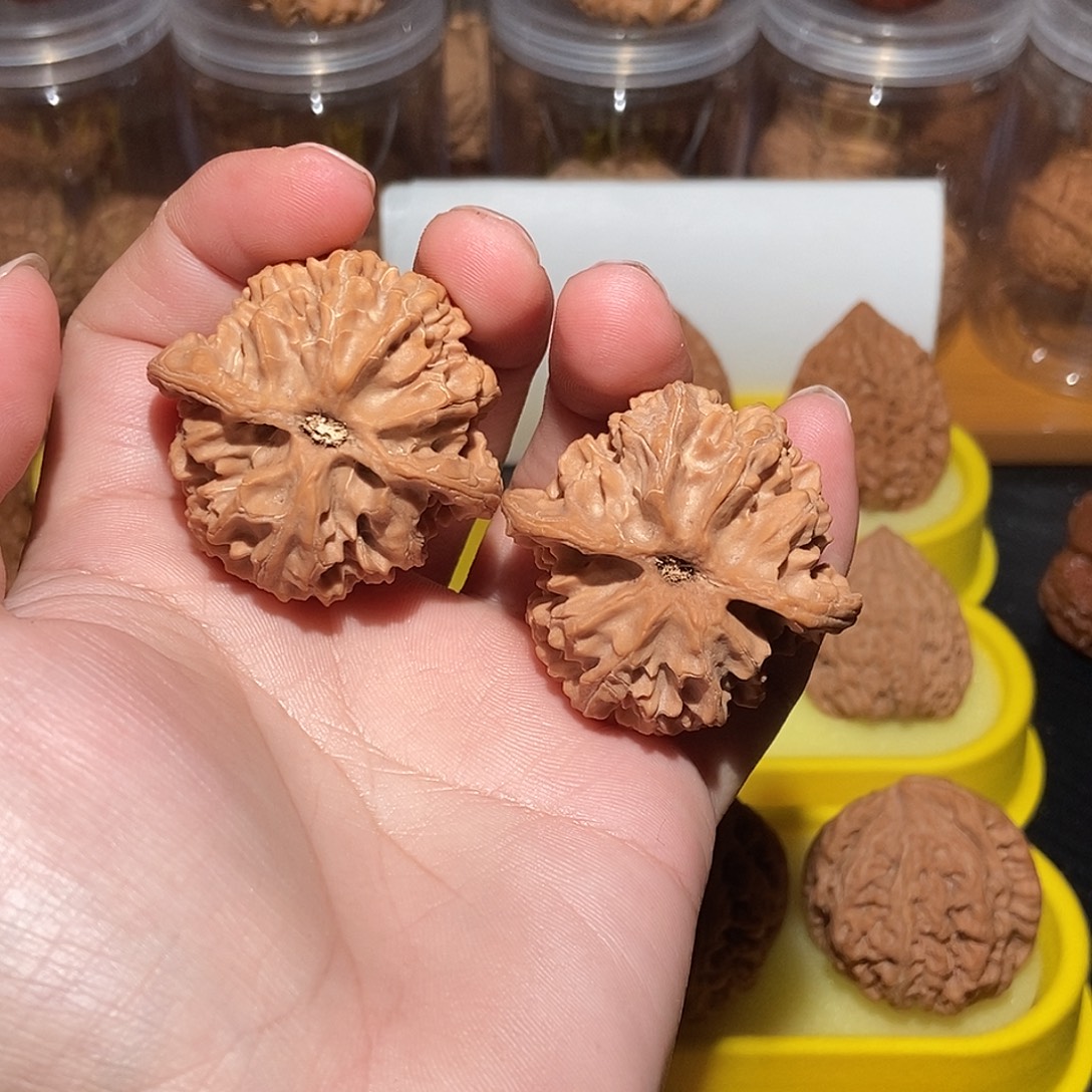 文玩核桃吊坠42苹果园