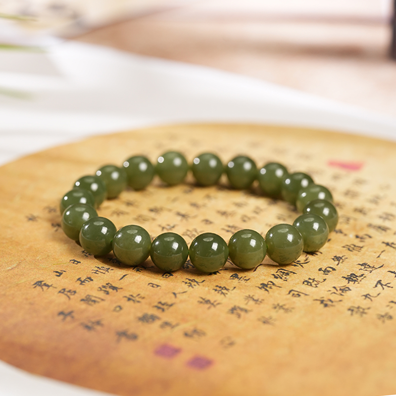 【鑫浩矿业】新疆和田玉沙枣青浅色圆珠卡9-10手串一条 单圈女士