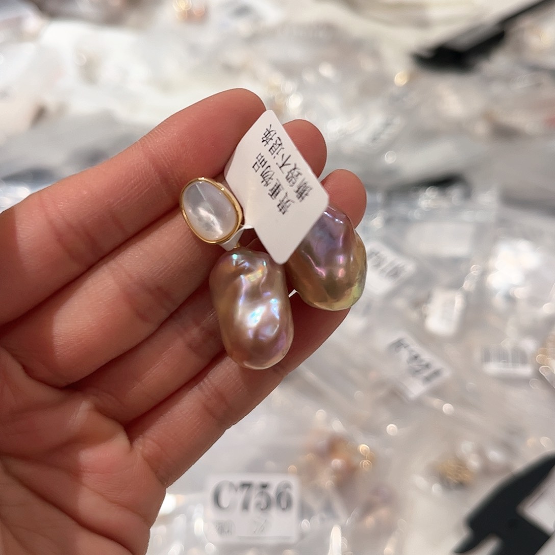 淡水珍珠耳饰合金