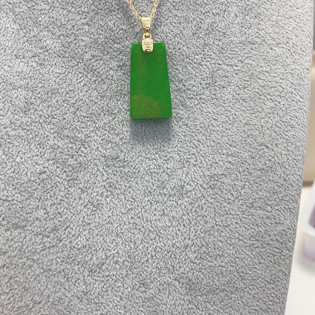 翡翠未镶嵌颈饰吊坠D029