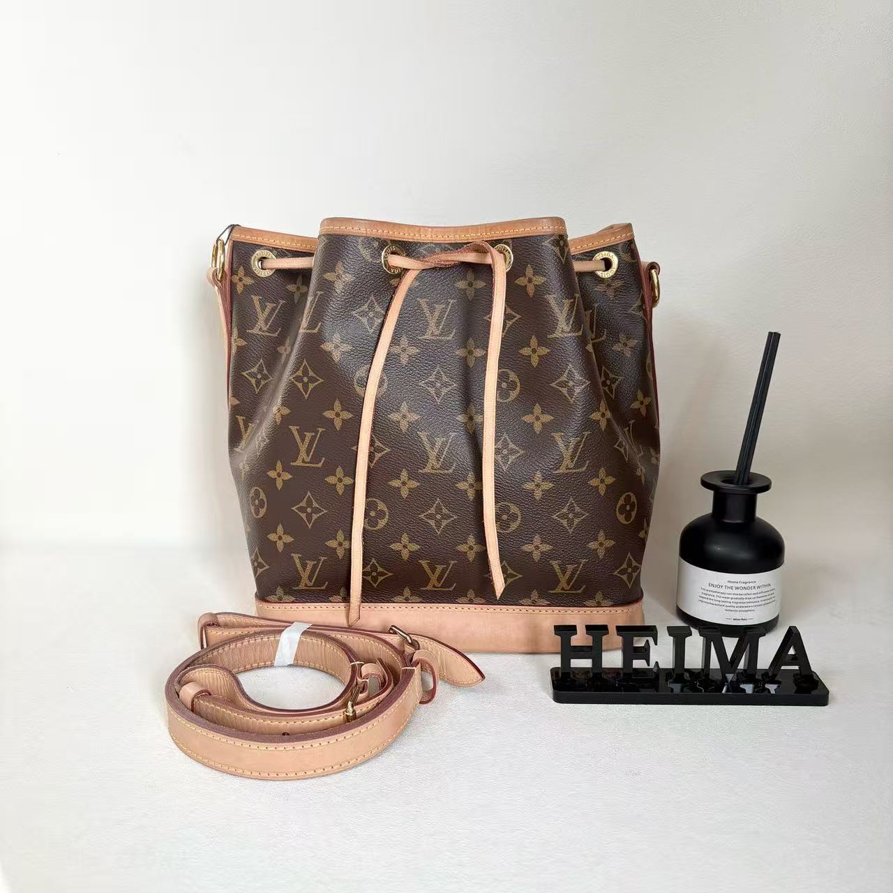 95新 LouisVuitton/路易威登 18845816 抽绳水桶中号  25*26