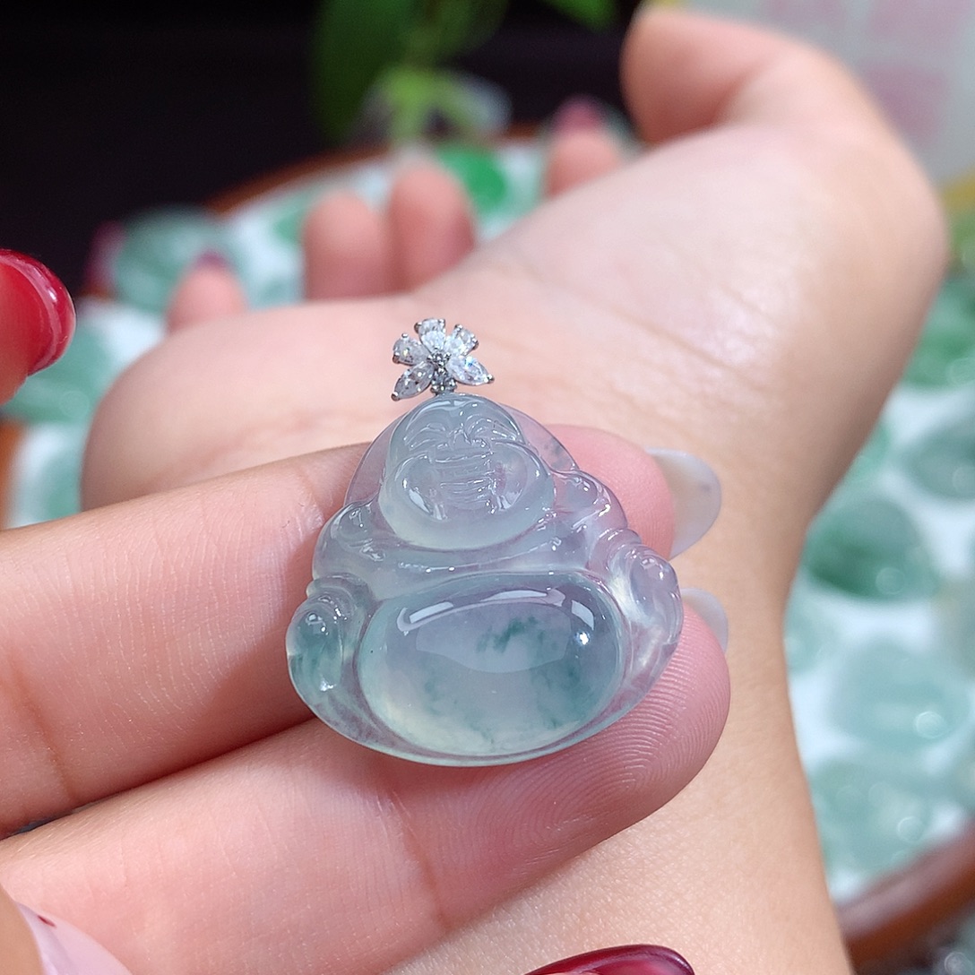 翡翠未镶嵌颈饰佛公