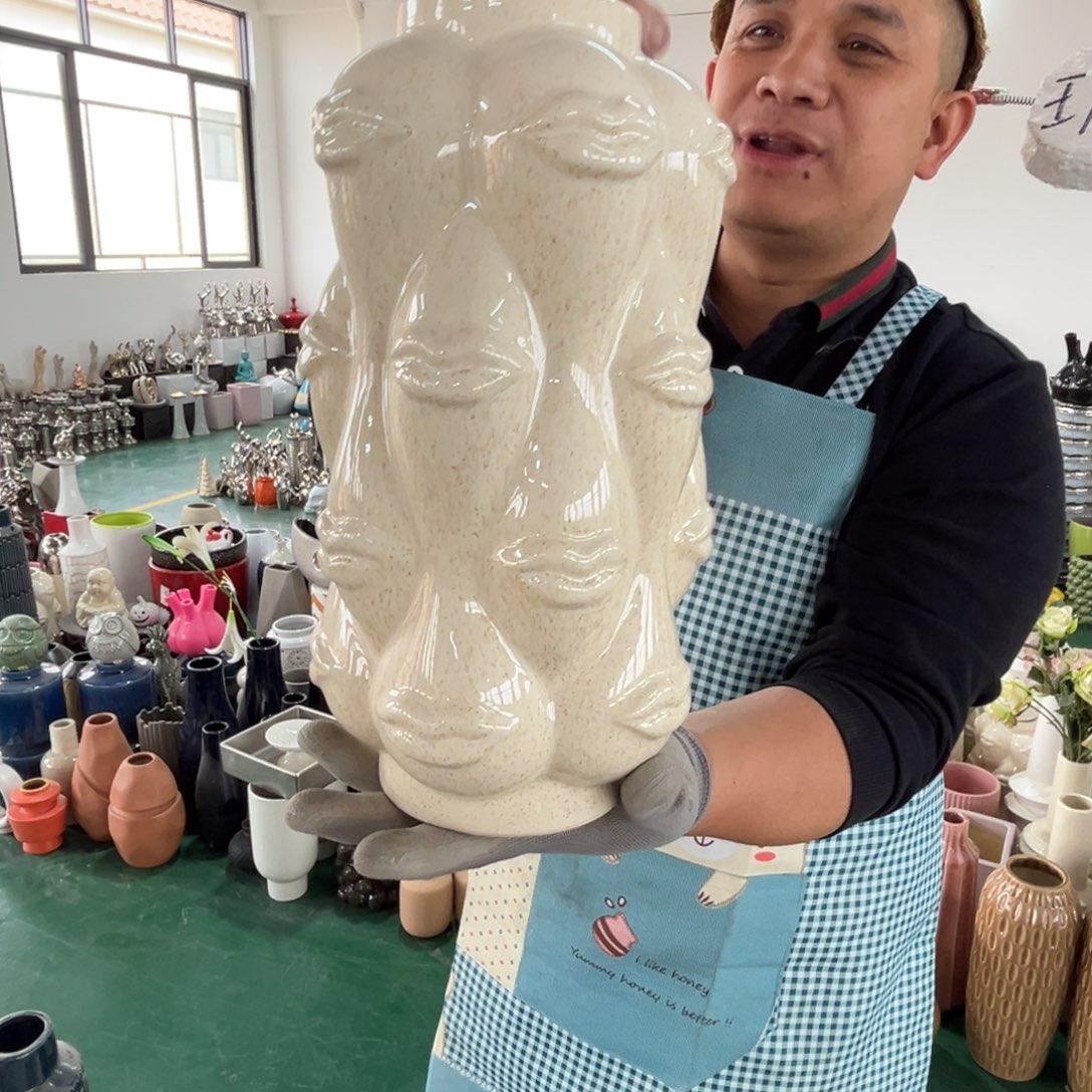 摆件92 号高中低温陶瓷瓶（部分微瑕）