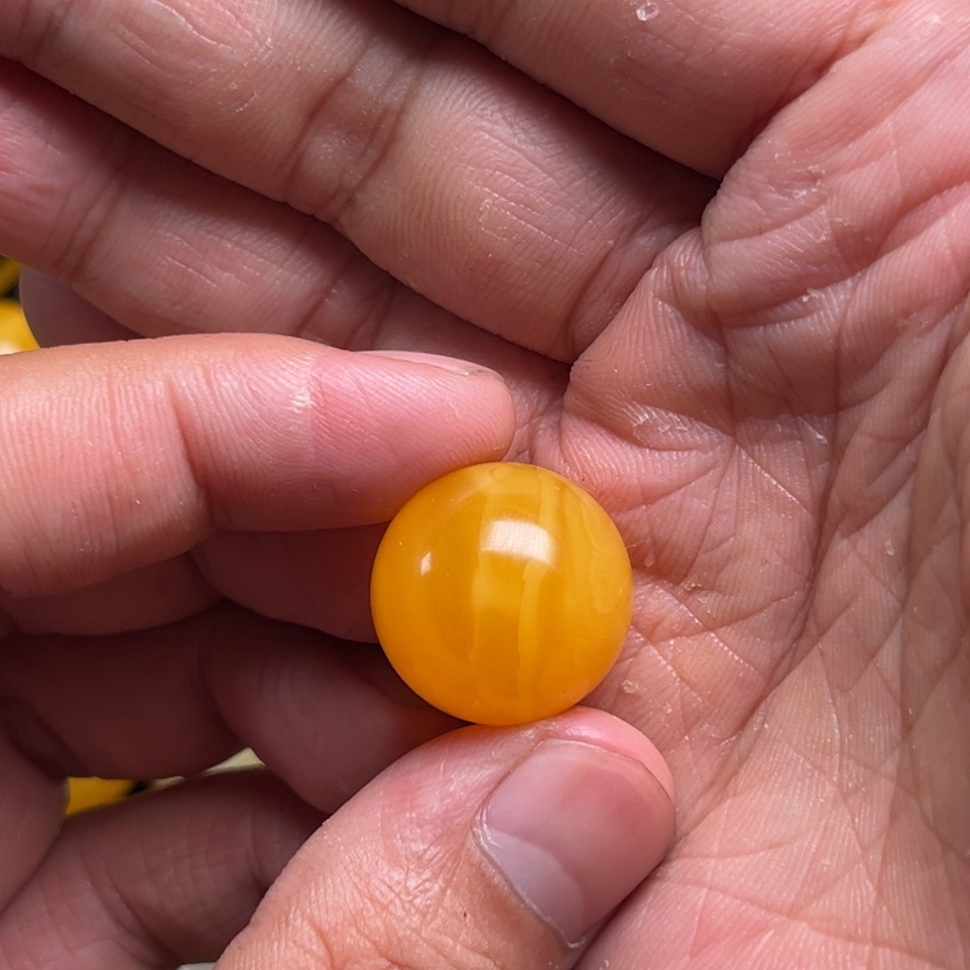 琥珀未镶嵌裸石蜜蜡焦皮19.6毫米