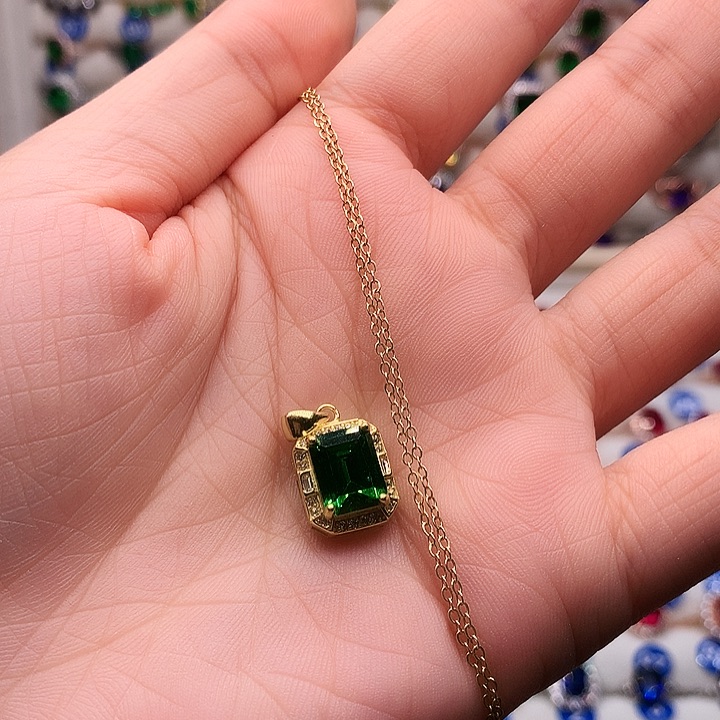 透辉石吊坠赠链银S925镶嵌11