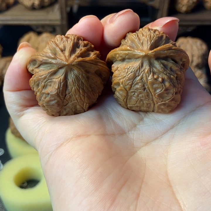 文玩核桃吊坠蛇宫灯
