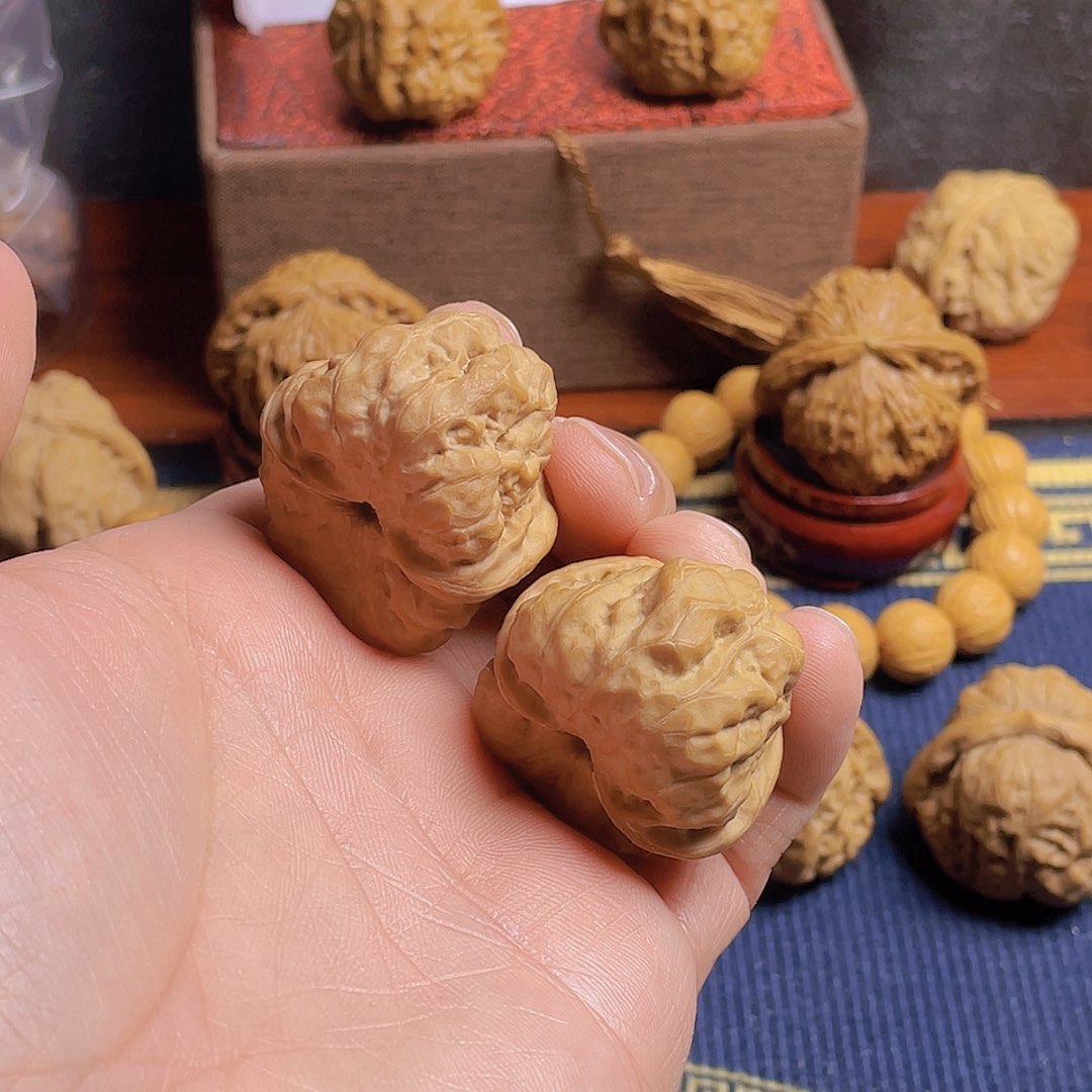 文玩核桃吊坠虎*蛤蟆头