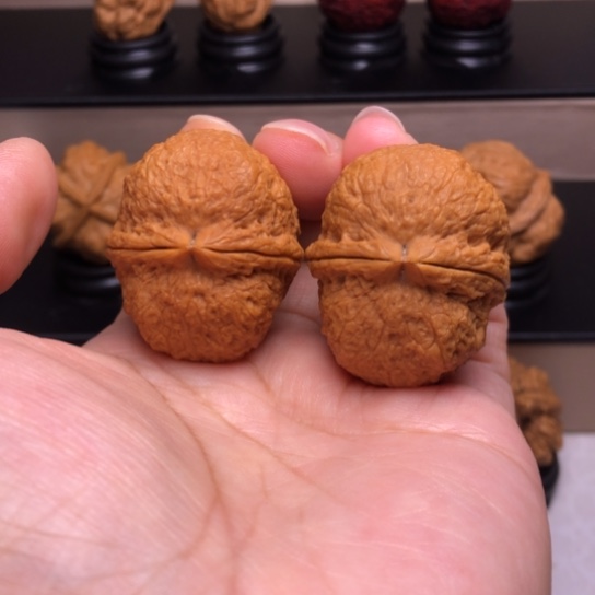 文玩核桃把件铁绣球15