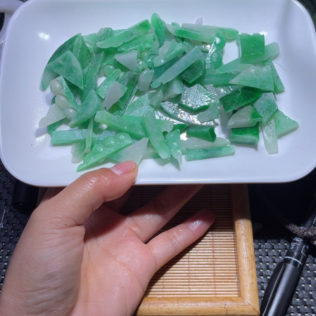 未镶嵌和田玉车挂