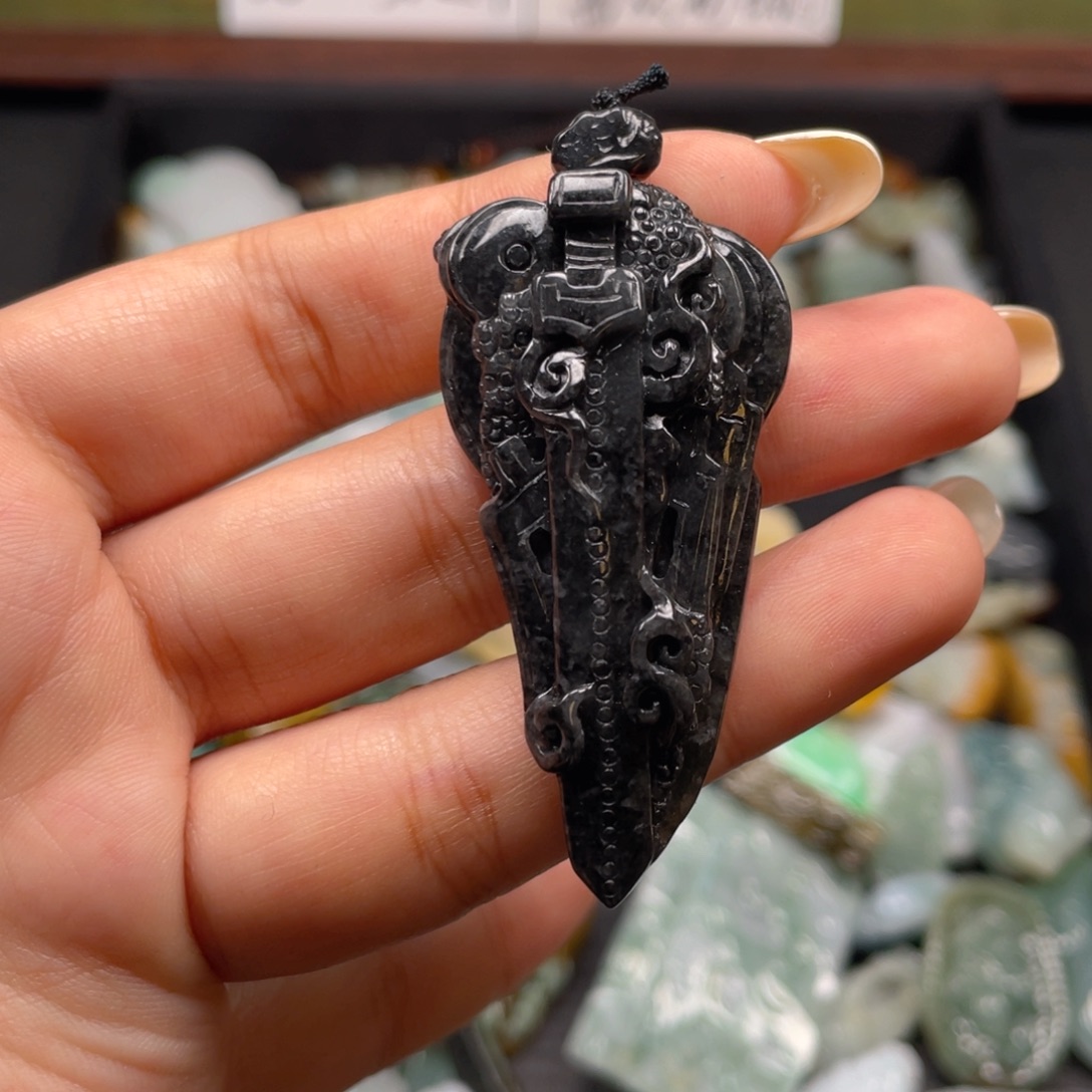 定制翡翠未镶嵌翡翠