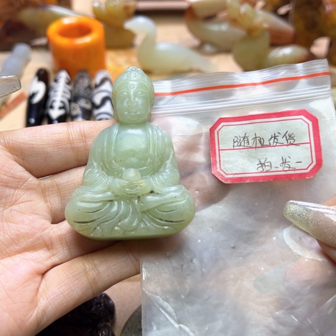 【闪购商品】蛇纹石玉颈饰未镶嵌