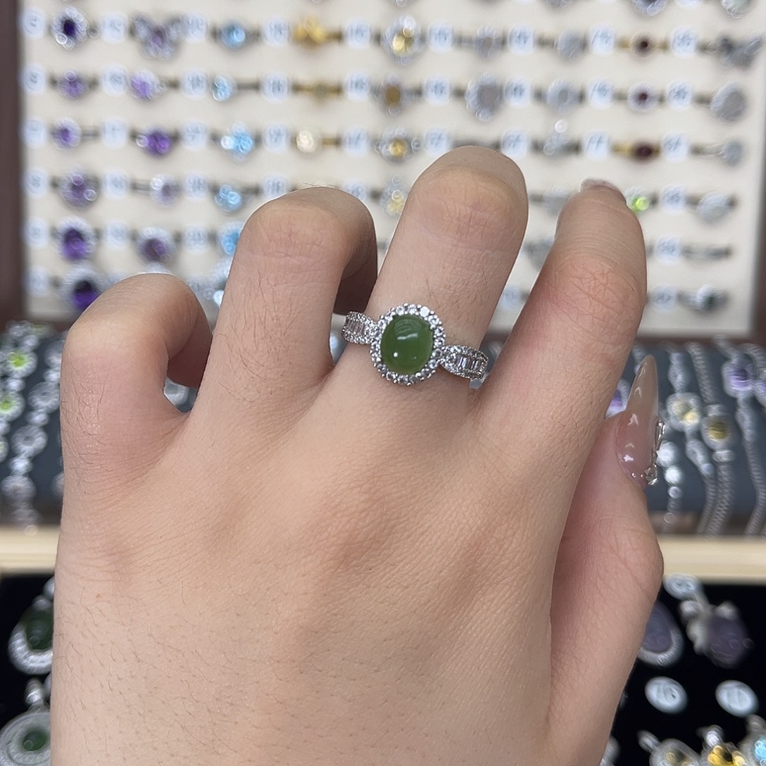 天***秋岫玉银S925镶嵌戒指