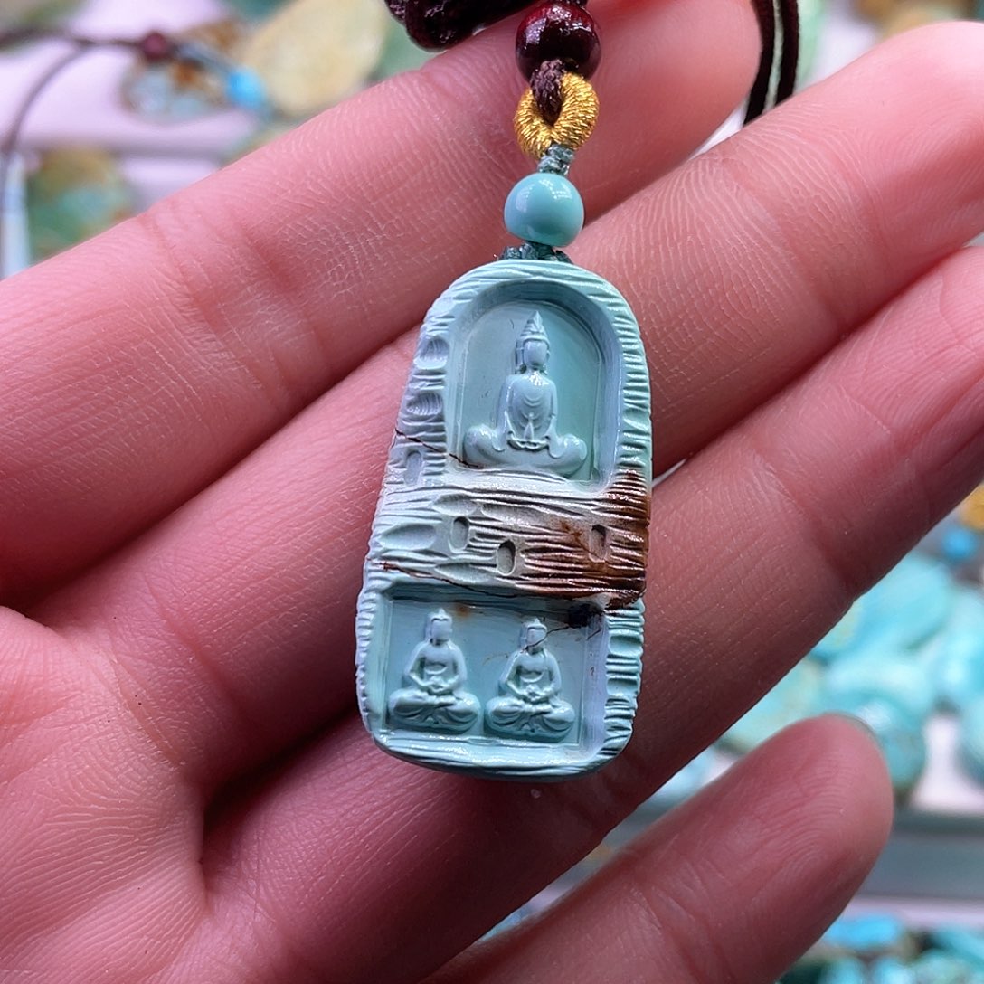 绿松石未镶嵌颈饰