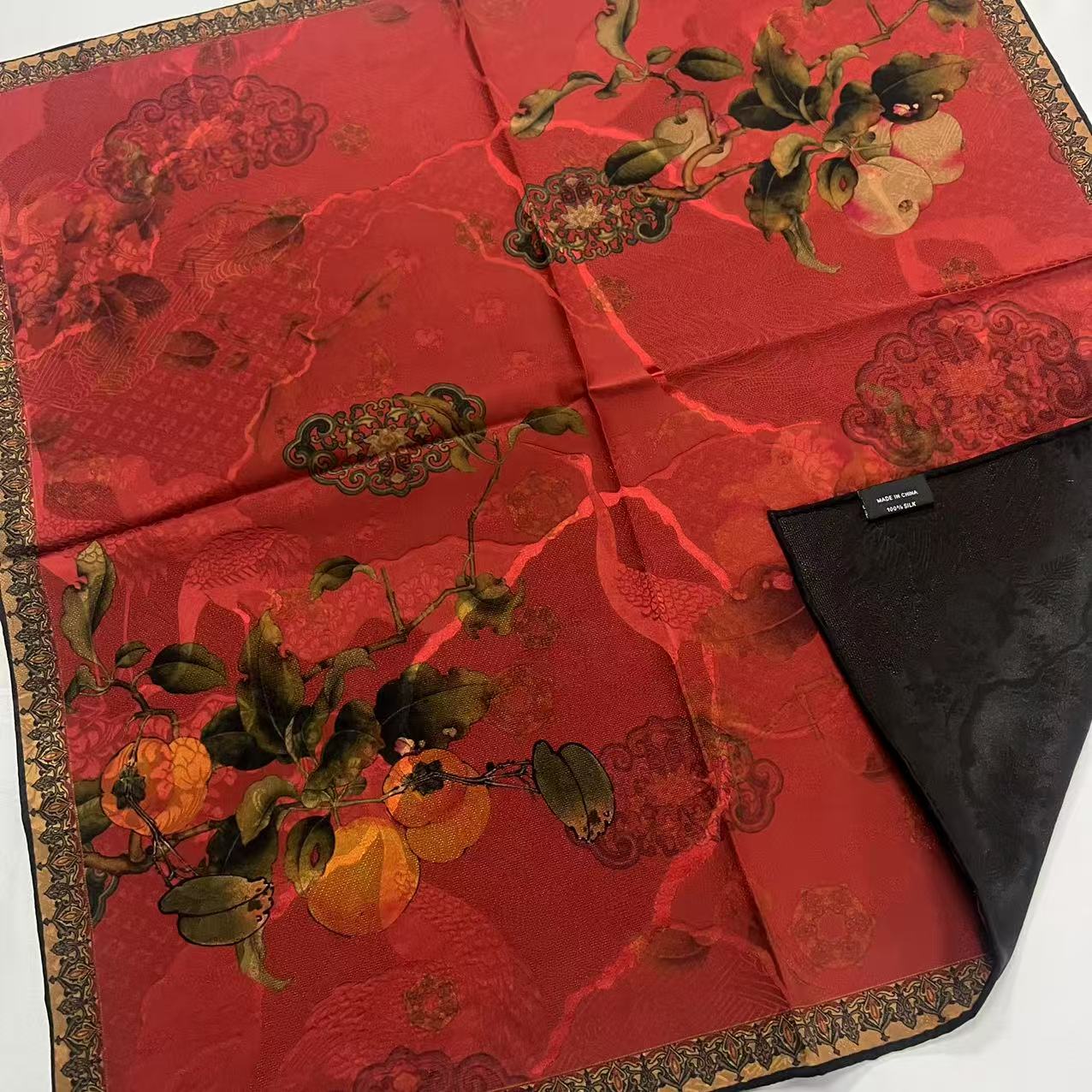 70香云纱方巾-福运红颜 湖丝摊雾65cm丝巾