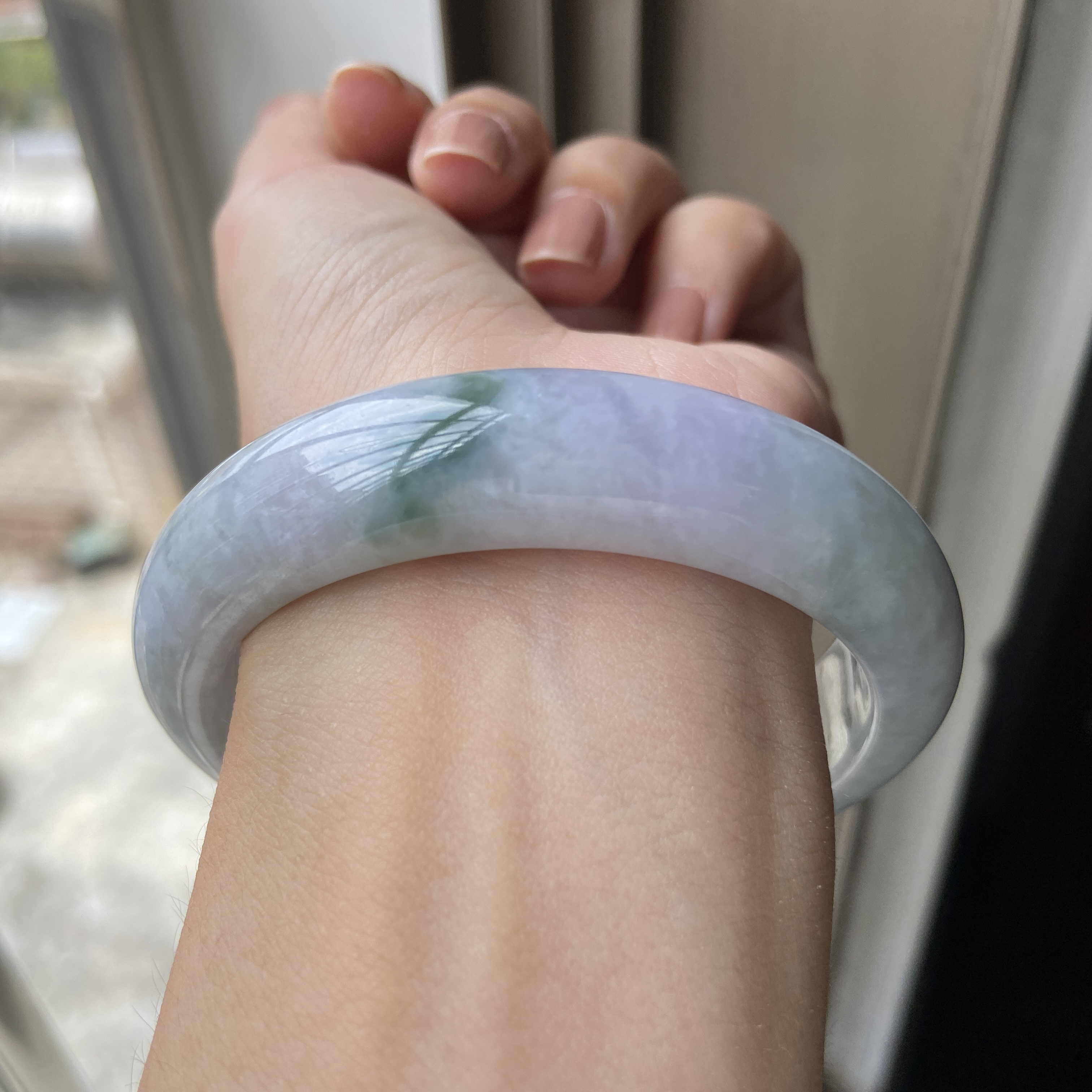 56正圈紫飘花手镯，天然缅甸翡翠A货时尚潮流百。A7