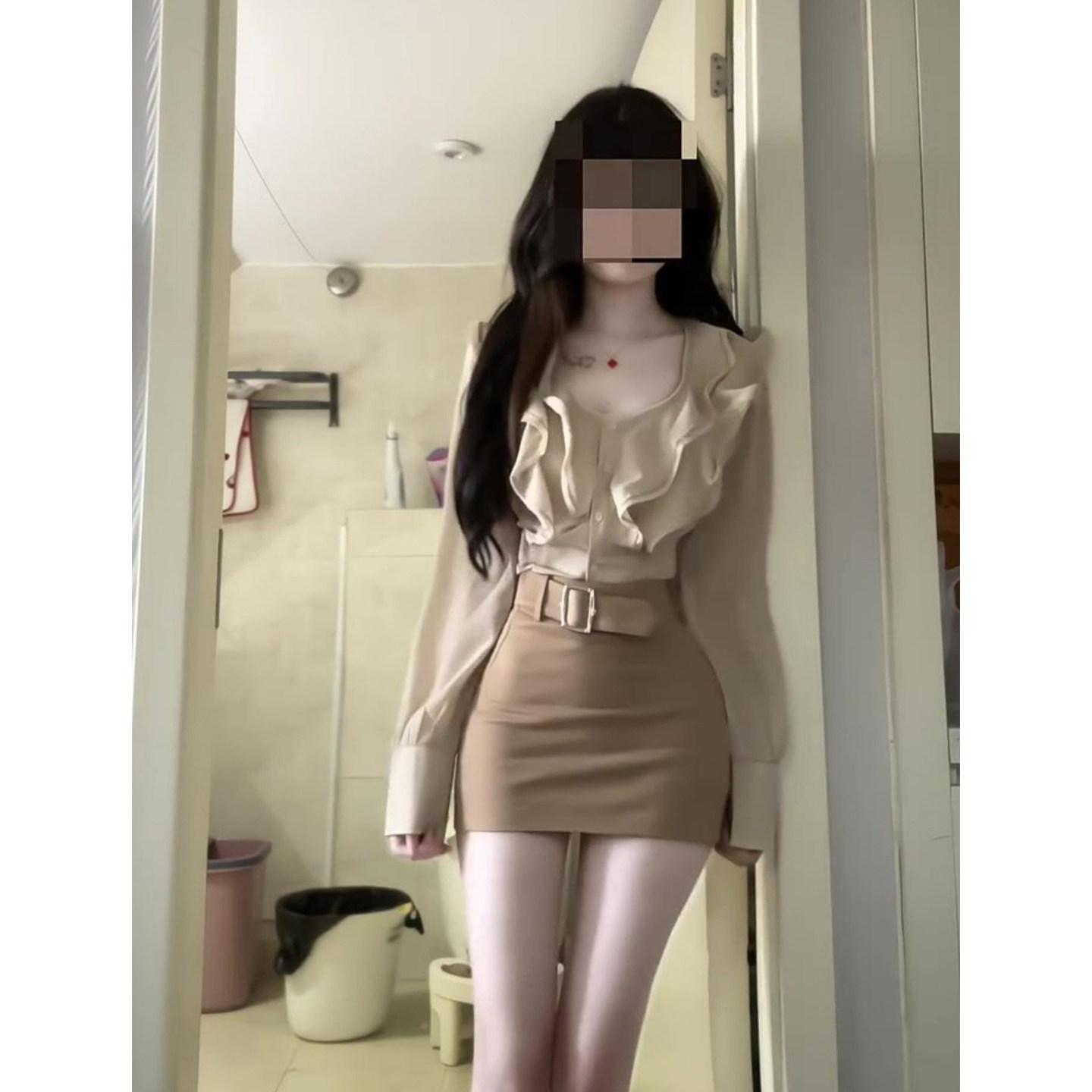 法式纯欲风荷叶边U领收腰衬衫女新款气质显瘦包臀短裙子两件套装