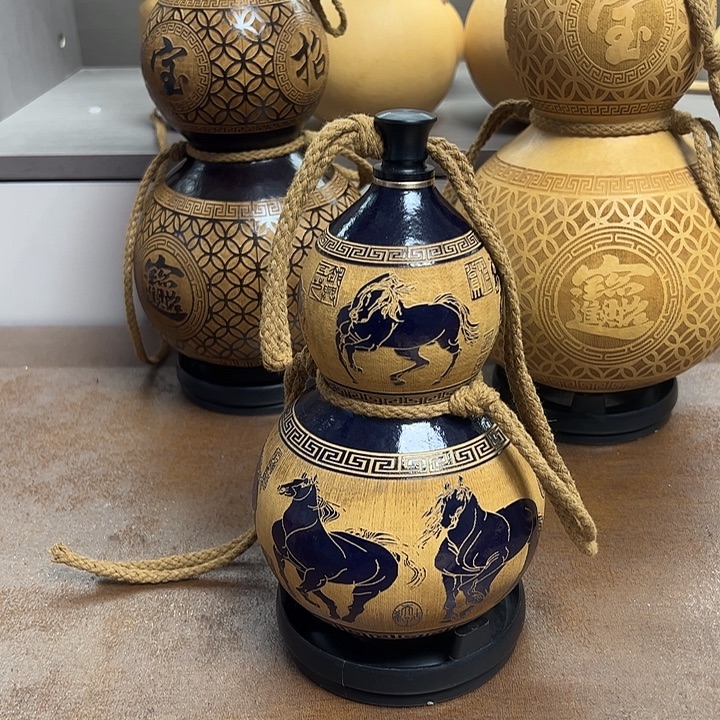 路***灯呃摸摸陌陌摸摸哦哦哦