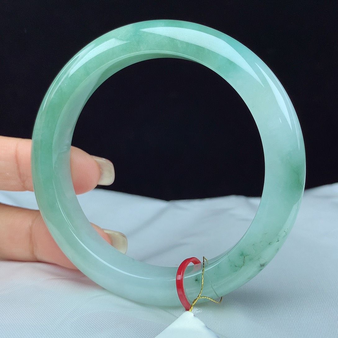 翡翠手镯未镶嵌56圈 3333