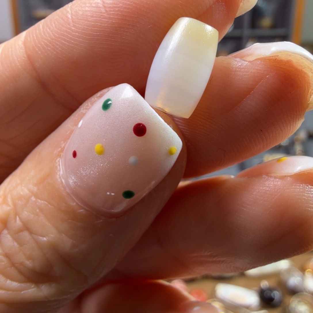 石英质玉未镶嵌缠丝