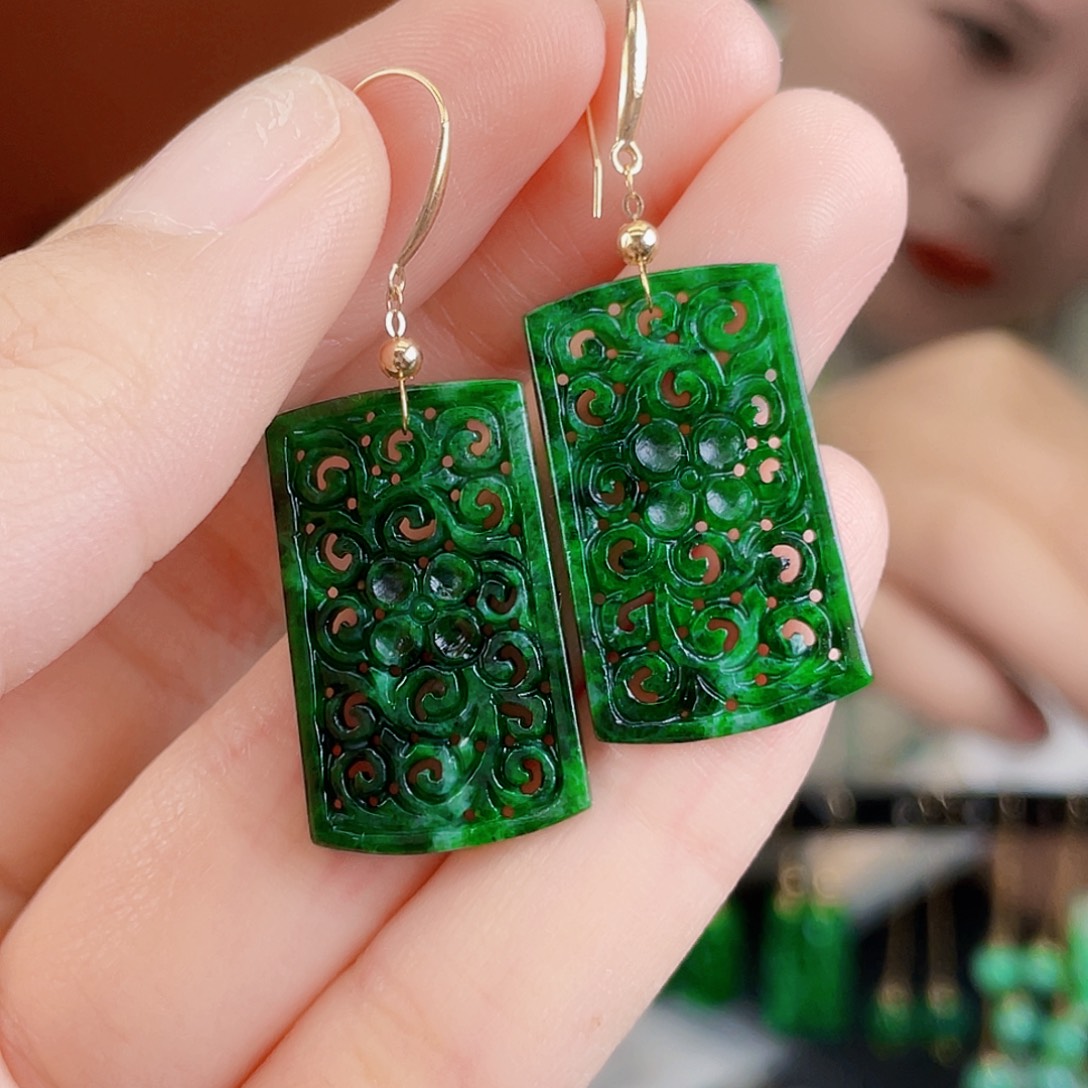 翡翠18K金镶嵌耳饰