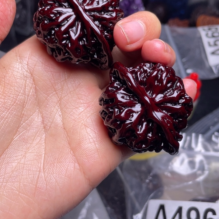 文玩核桃把件盘龙纹