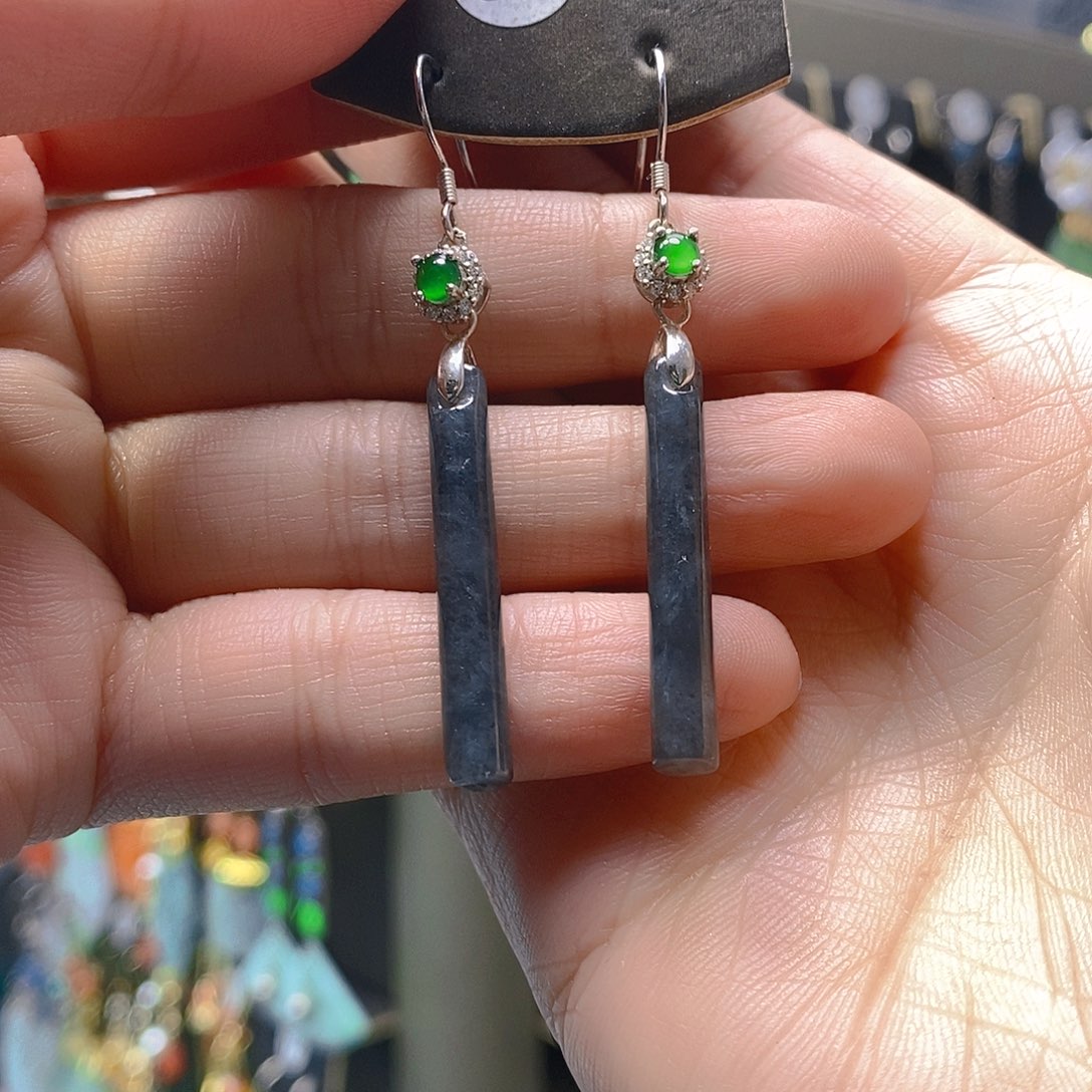 未镶嵌翡翠耳饰翡翠