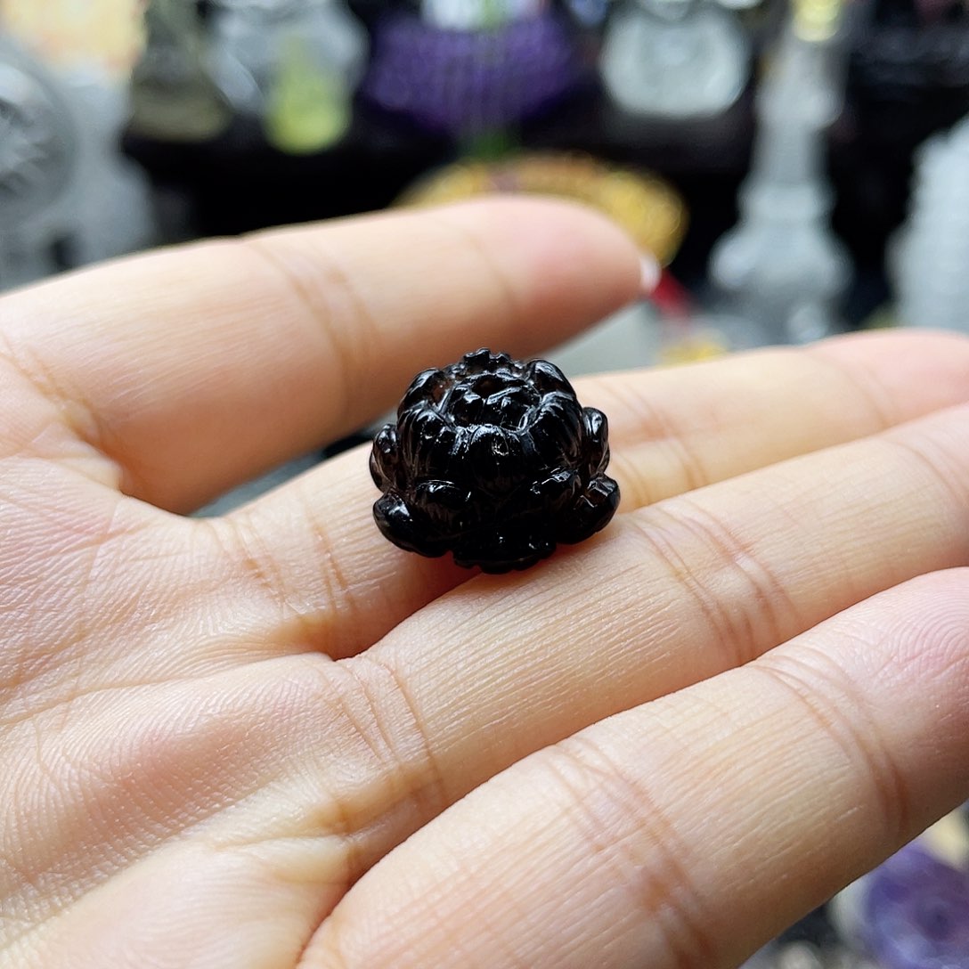 颈饰未镶嵌水晶吊坠