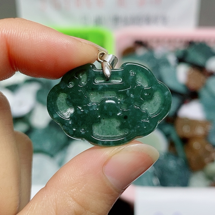 【闪购商品】翡翠颈饰未镶嵌纯天然