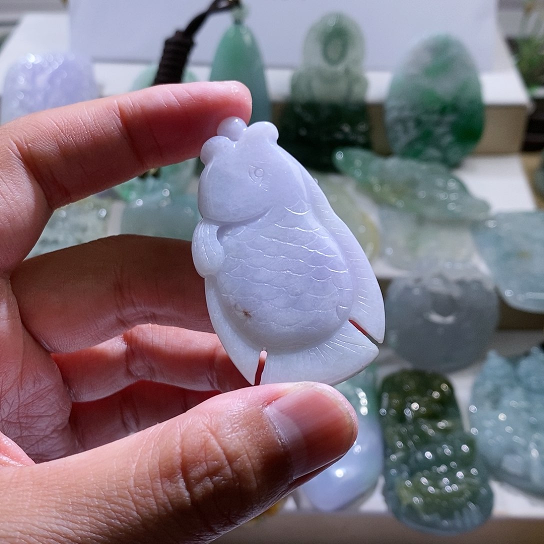 【闪购商品】翡翠颈饰未镶嵌鱼