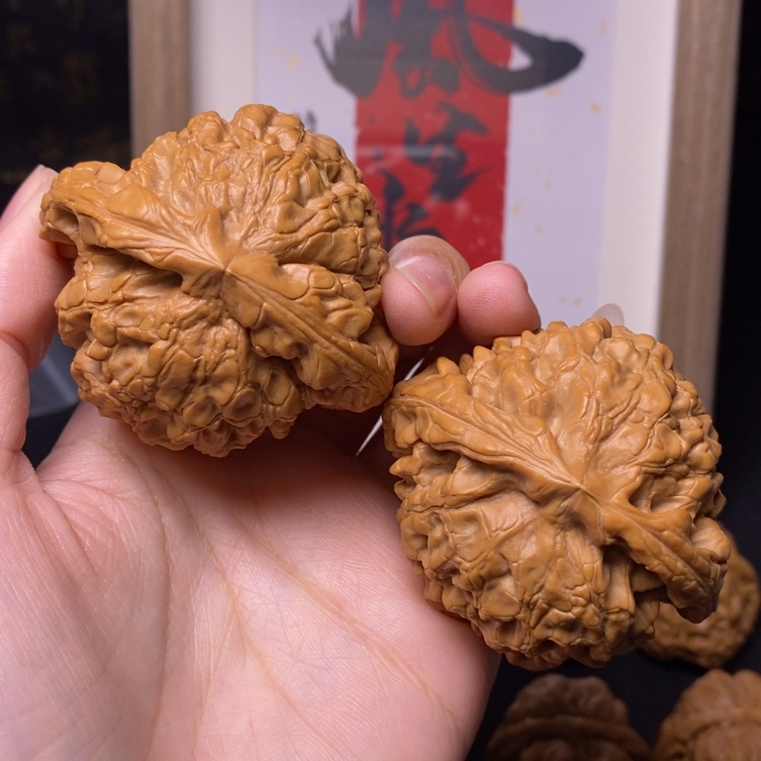 海***@文玩核桃吊坠龙顶