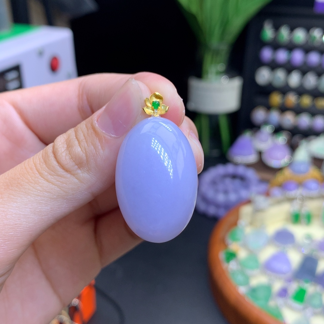 颈饰18K金镶嵌翡翠天然