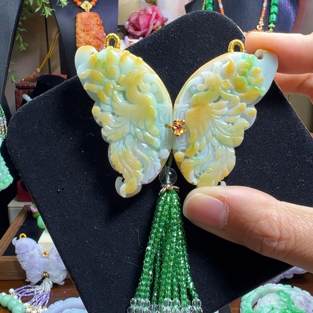 翡翠未镶嵌毛衣链俏色蝴蝶