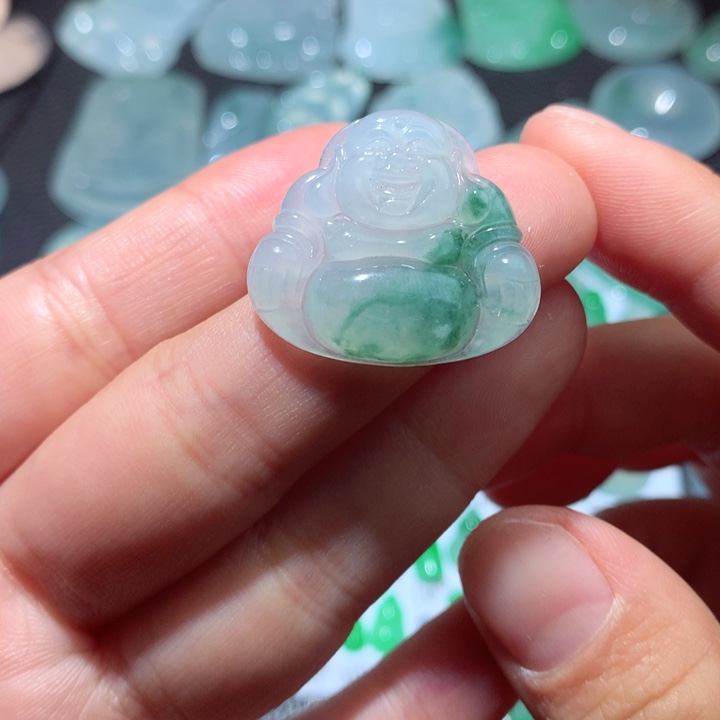 翡翠颈饰未镶嵌天然翡翠佛公