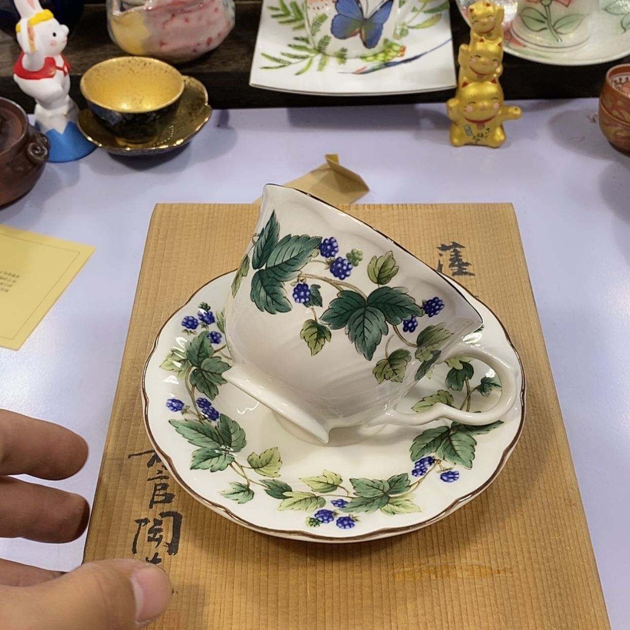 【闪购商品】瓷片瓷器等文物古迹和文物古迹等方面进行