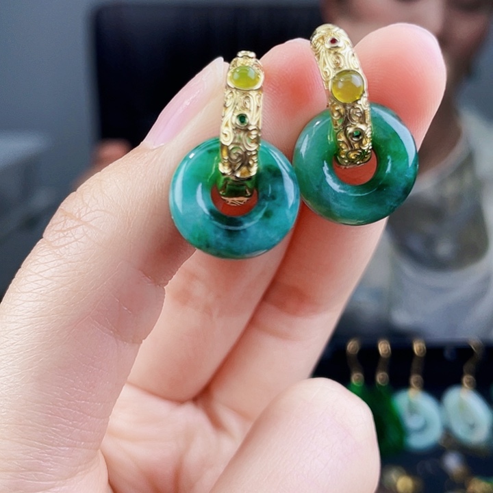 翡翠耳饰未镶嵌饰品