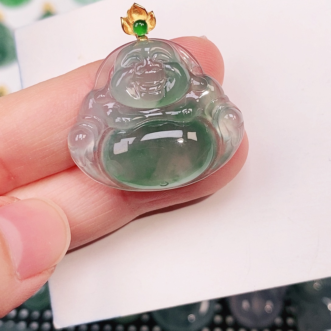 翡翠18K金镶嵌颈饰