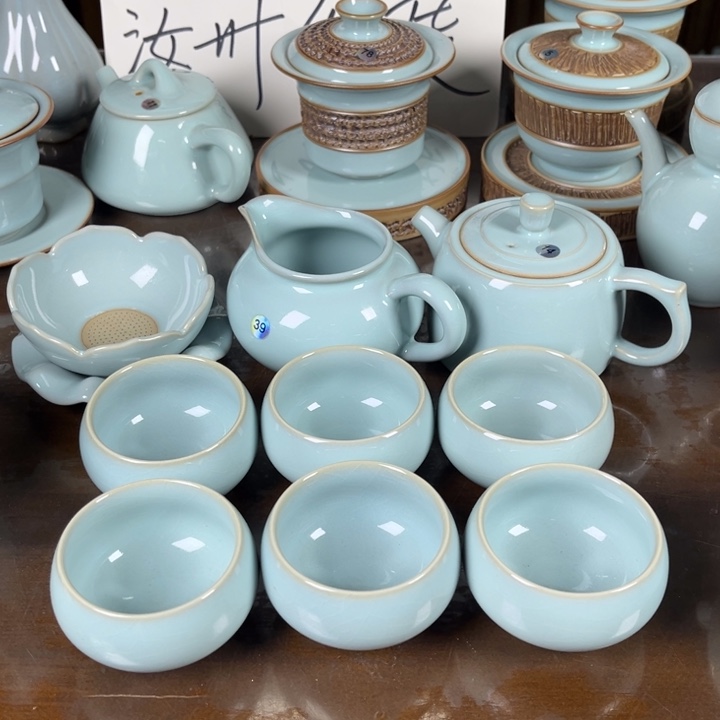 他哭咯咯呃呃呃菜哈