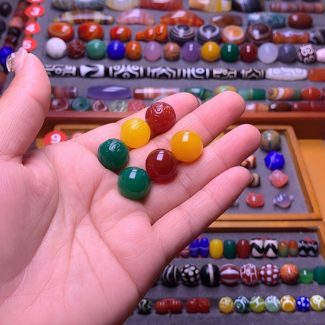 O***u玛瑙/玉髓未镶嵌颈饰