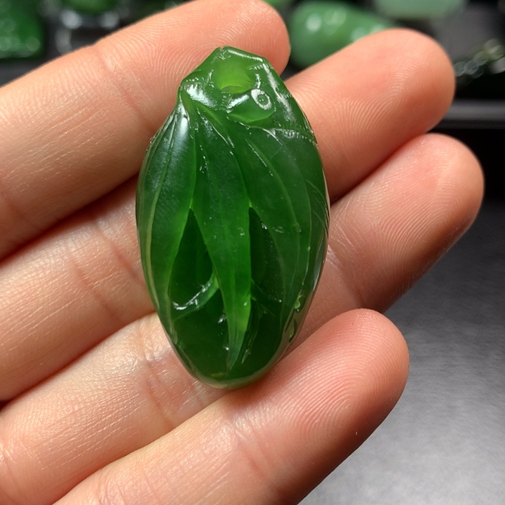 【***】和田玉未镶嵌颈饰