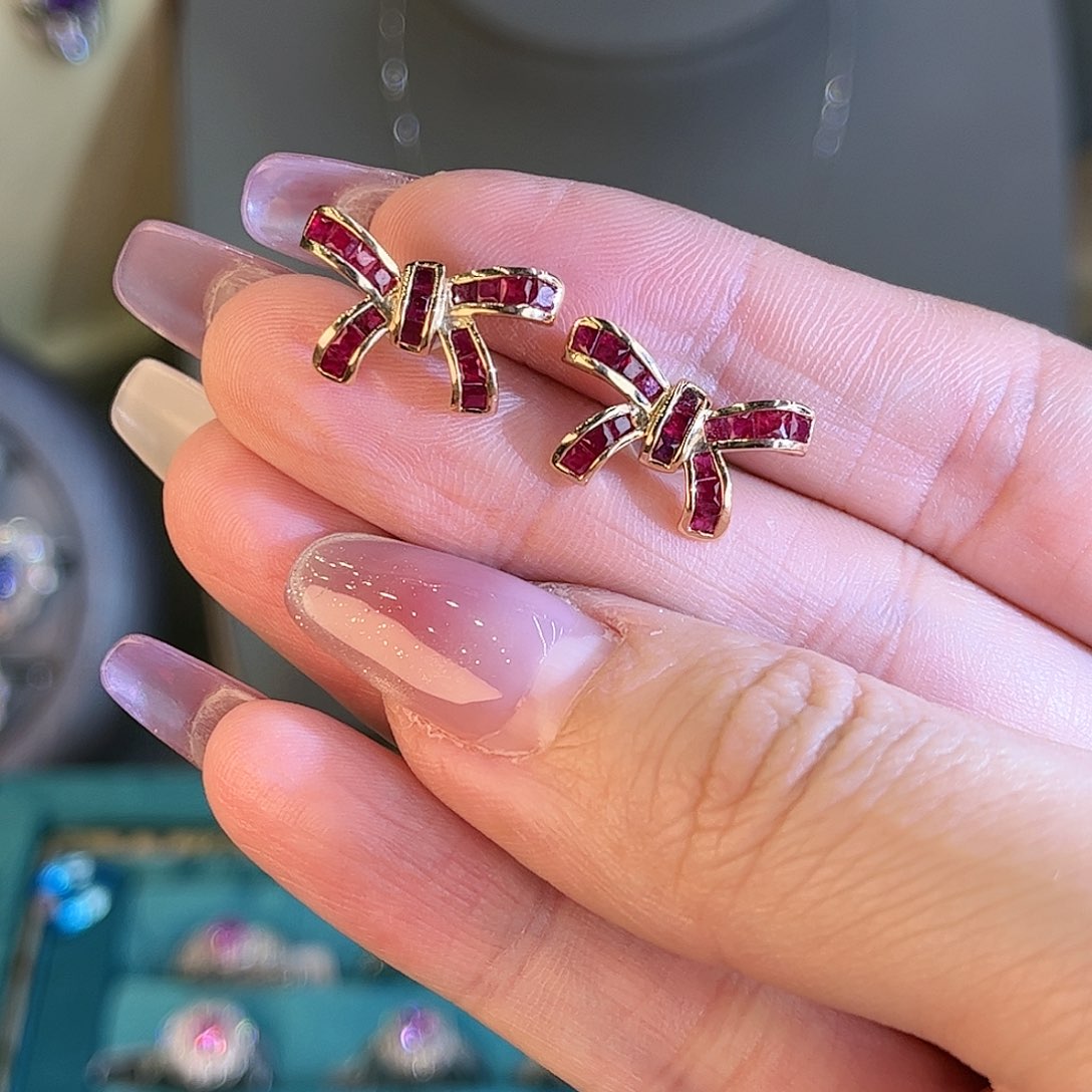 红宝石耳饰18K金镶嵌为*你