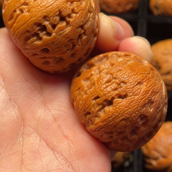 文玩核桃把件秦岭核桃