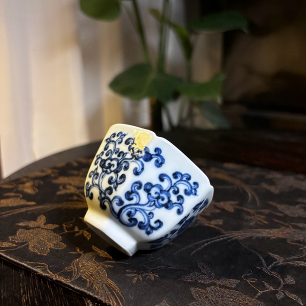 【南风】仿明青花并蒂纹六方杯