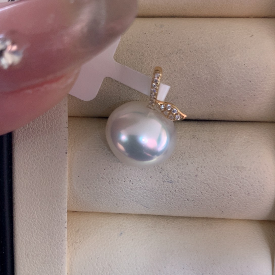 海水珍珠颈饰18K金镶嵌