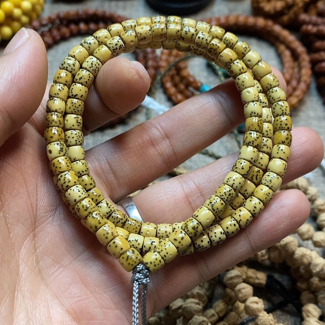 吊坠星月菩提“****月直切