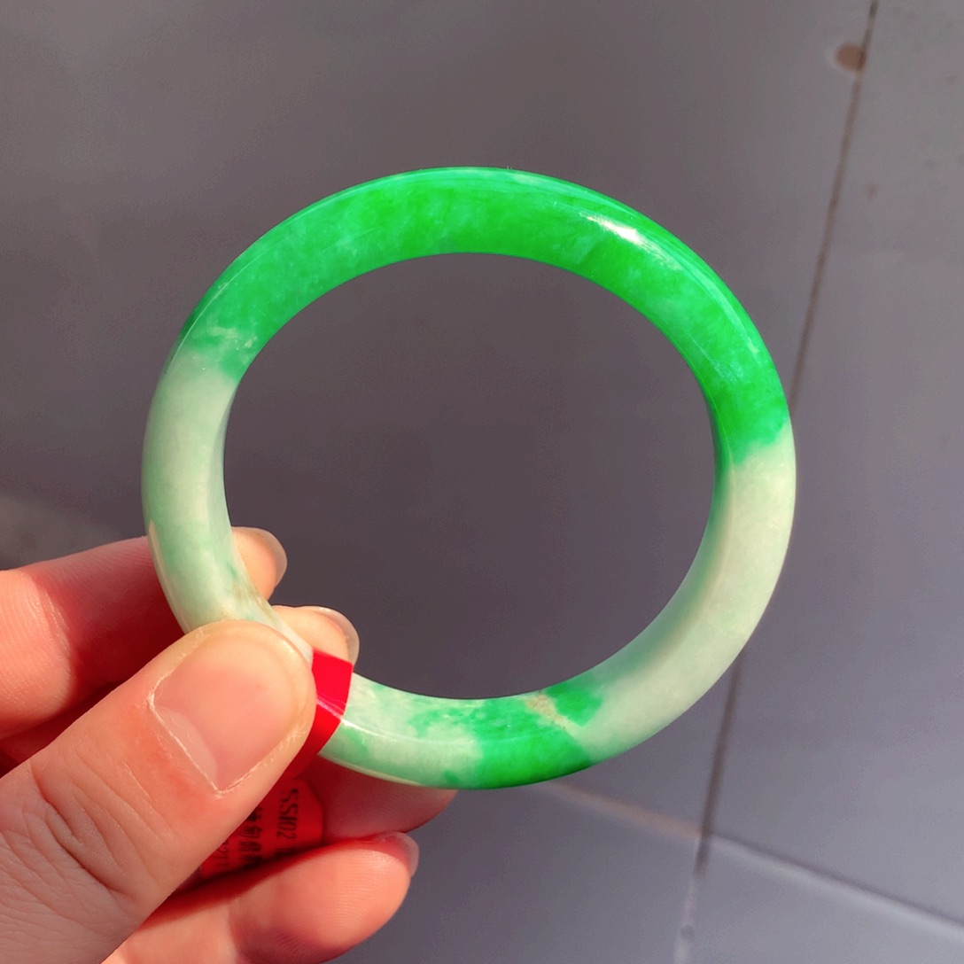 翡翠手镯未镶嵌缅甸翡翠