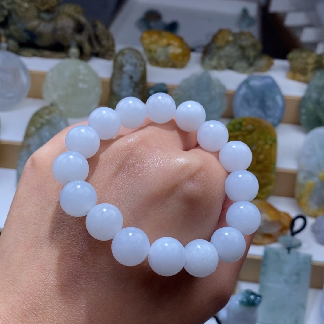 定制翡翠未镶嵌千**雪手串