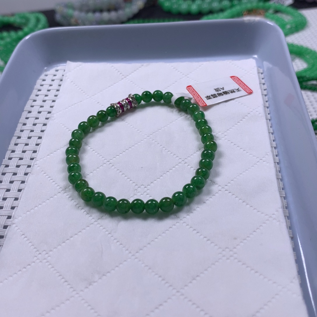 翡翠未镶嵌颈饰手串