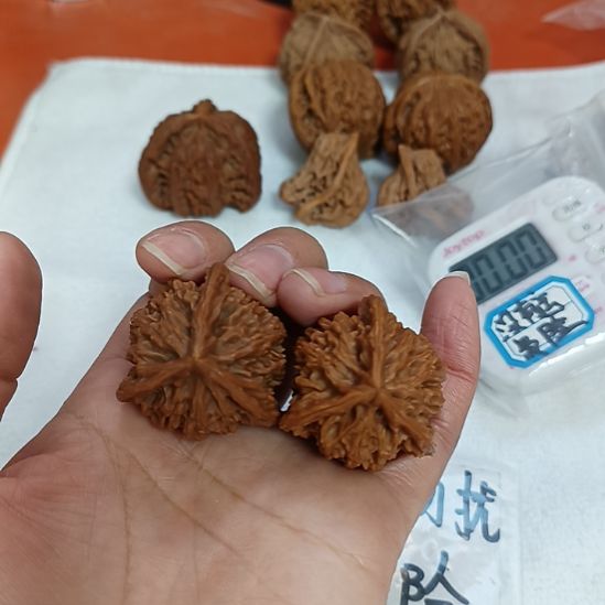 用***5盘山文玩核桃三棱子全品打底微色差